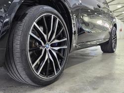 2020 BMW
X5 M50i