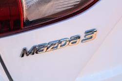 2015 Mazda
3 Maxx