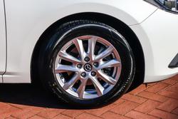 2015 Mazda
                3 Maxx