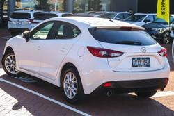 2015 Mazda
                3 Maxx