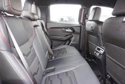 2023 Isuzu
D-MAX X-TERRAIN