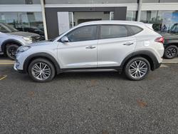 2015 Hyundai
                Tucson Active X