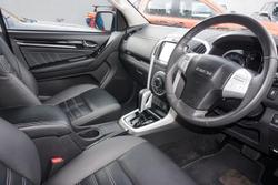 2020 Isuzu
MU-X LS-T