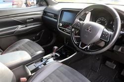 2019 Mitsubishi
                Outlander Black Edition