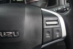 2019 Isuzu
                D-MAX LS-T