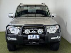 2020 Mitsubishi
                Pajero GLX