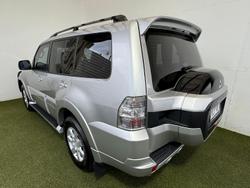 2020 Mitsubishi
                Pajero GLX