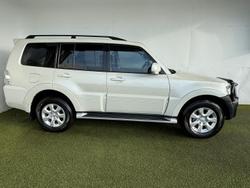 2020 Mitsubishi
Pajero GLX