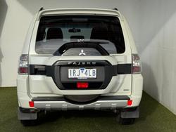 2020 Mitsubishi
Pajero GLX