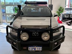 2019 Toyota
Hilux 4X4 2.8L DSL D/C 6AT SR5