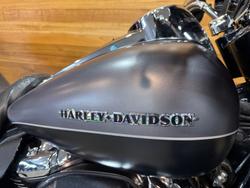 2017 Harley-davidson FLHTK ULTRA LIMITED Silver