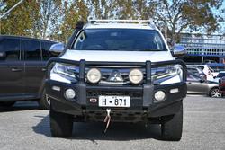2016 Mitsubishi
                Pajero Sport GLS