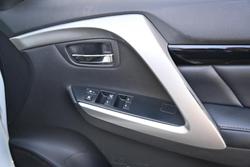 2016 Mitsubishi
                Pajero Sport GLS