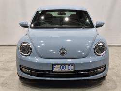 2013 Volkswagen
                Beetle 