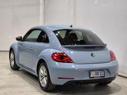 2013 Volkswagen
                Beetle 