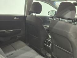 2018 Kia
Sportage Si