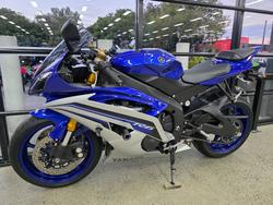 2016 Yamaha YZF-R6 BLUE