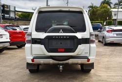 2017 Mitsubishi Pajero GLX