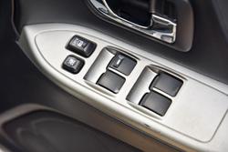 2017 Mitsubishi Pajero GLX