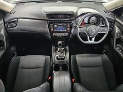2021 Nissan
                X-TRAIL ST