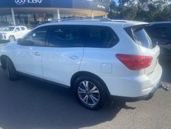 2019 Nissan
                Pathfinder ST