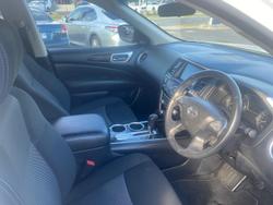 2019 Nissan
Pathfinder ST