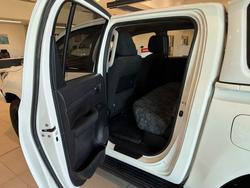 2021 Toyota
Hilux 4x4 2.8L DSL D/C 6AT SR