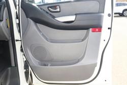 2019 Hyundai
                iMax Active