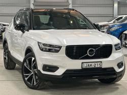 2020 Volvo
XC40 T5 R-Design