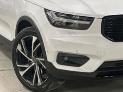2020 Volvo
XC40 T5 R-Design