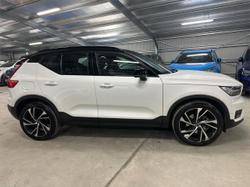 2020 Volvo
XC40 T5 R-Design