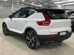 2020 Volvo
XC40 T5 R-Design