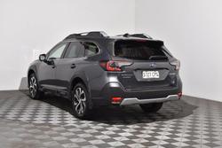 2022 Subaru
Outback AWD Touring