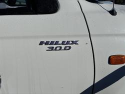 2002 Toyota
Hilux