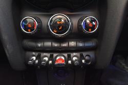 2016 MINI
Hatch Cooper