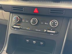 2022 Kia
                Carnival S
