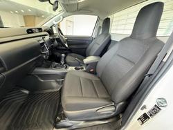 2024 Toyota
Hilux SR