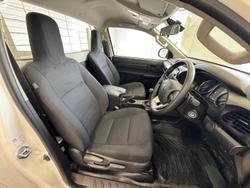 2024 Toyota
Hilux SR