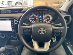 2024 Toyota
Hilux SR