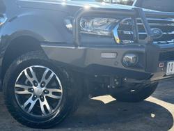 2019 Ford
                Everest Trend