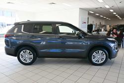 2024 Mitsubishi
Outlander LS