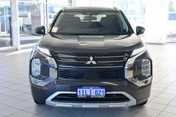 2024 Mitsubishi
Outlander LS