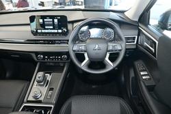 2024 Mitsubishi
Outlander LS