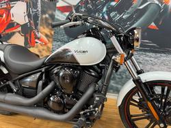 2016 Kawasaki VULCAN 900 CUSTOM WHITE
