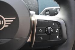 2025 MINI
Countryman C Favoured