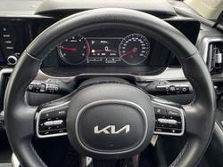 2022 Kia
                Sorento Sport
