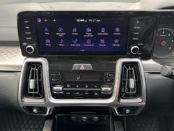 2022 Kia
                Sorento Sport