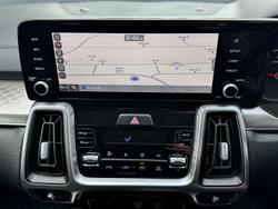 2022 Kia
                Sorento Sport