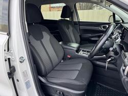 2022 Kia
                Sorento Sport