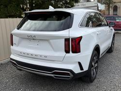 2022 Kia
                Sorento Sport